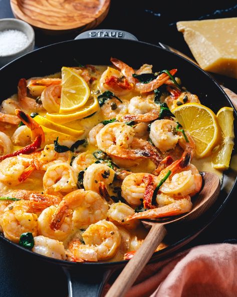 This flavorful Tuscan shrimp recipe impresses everyone—the perfect easy dinner! We also call it "Marry Me Shrimp", a meld of juicy shellfish with sun-dried tomatoes, spinach, and a creamy garlic sauce. Serve with pasta, rice, or veggies for a fun meal! #shrimp #shrimprecipe #easydinner #dinner #dinnerrecipe #easydinnerrecipe #dinneridea #glutenfreedinner #glutenfreerecipe #pescatarian Marry Me Shrimp, Tuscan Shrimp, Best Fish Recipes, Winter Salad Recipes, Creamy Garlic Sauce, Pasta Rice, Tilapia Recipes, Vegan Salad Recipes, Best Vegetarian Recipes