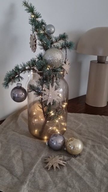 C A M I L L A S I D S E on Instagram: "DIY julestjerner✨️ Det er ikke fortidige at starte på at lave julepynt vel? Her får i mit byd på julestjerner der laves af toiletruller, det er nemt og enkelt og kan sagtens laves sammen med børnene Alt du skal bruge er: ~Toiletruller ~Saks ~Maling/pensel ~Limpistol ~Snor . . . #julepynt #julehygge #genbrug #bæredygtighed #diy #diyjulepynt #diyjul #julemedbørn #christmas #krea #kreamedbørn #kreativitet" Instagram Diy, Winter Wonderland, Christmas Ideas, Advent, Christmas Diy, Table Decorations, Christmas, On Instagram, Quick Saves