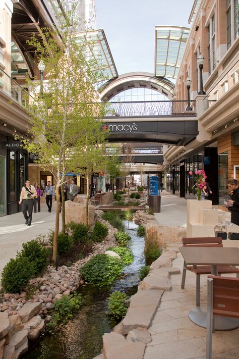 City Creek Center shopping area in SLC, Utah. Photograph by Matt Morgan Shopping Mall Interior, Slc Utah, Hangout Spot, Street Mall, Strip Mall, Mall Design, Commercial Street, Pedestrian Street, Centre Commercial