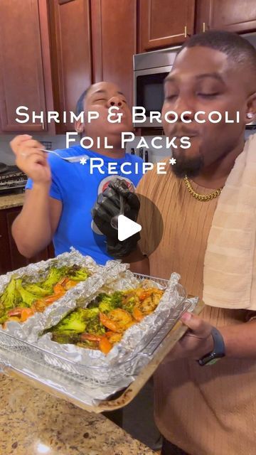 Michael J. O’Neal on Instagram: "Say hello to your new favorite dinner! 🍤🥦 These Shrimp & Broccoli Foil Packs are bursting with flavor and come together in no time. Perfect for grilling season and a healthy, delicious meal the whole family will love. 🌟 

#WeeknightDinner #HealthyRecipes #FoodLovers #foryou #foryoupage #theonealsway #eliteeats #dinnerideas #yum #dinnerrecipes #explorepage #shrimprecipes #foilpackets" Shrimp Foil Pack, Shrimp Foil Packets For The Oven, Grilled Shrimp Dinner Ideas, Healthy Foil Packet Meals, Foil Meals, Broccoli And Shrimp Recipes, Shrimp Dinners Easy, Shrimp And Broccoli Recipes, Foil Packs