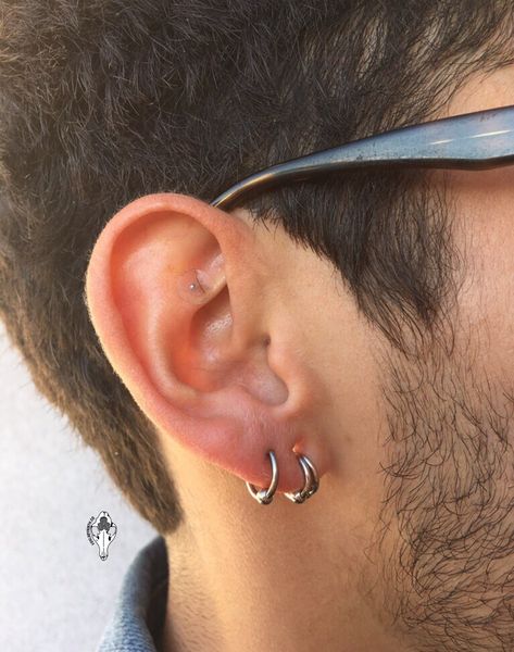 Mens Lobe Piercing, Two Earrings One Ear Men, Upper Lobe Piercing Men, Men’s Piercing Ideas, Double Lobe Piercing Men, Two Earrings One Ear, Men Piercing Ideas, Double Ear Piercing Men, Mens Ear Piercing