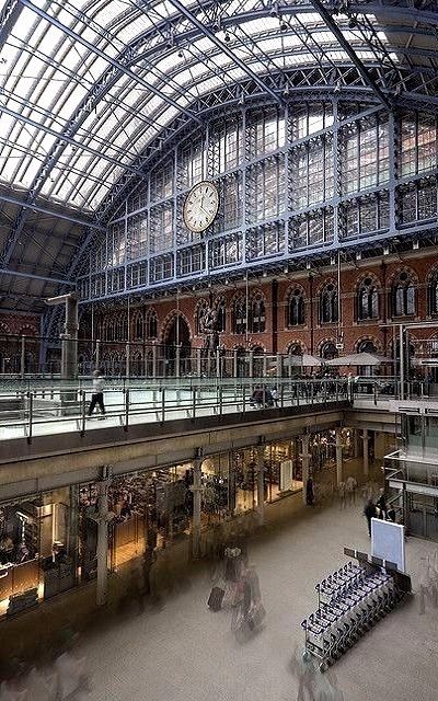 Rule Britannia, Penn Station, London Living, Steel Trusses, Train Theme, St Pancras, Train Stations, England And Scotland, London Town