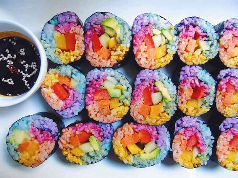 Unicorn Party Food, Unicorn Food, Natural Food Coloring, Rainbow Food, Unicorn Foods, Kids Party Food, Sushi Rice, Food Trends, Sushi Rolls