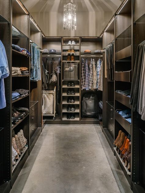 closet masculino Master Closets, A Walk In Closet, Gorgeous Closet, Contemporary Closet, Amazing Closets, Walking Closet, Walk In Closet Design, Modern Properties, Real Estat