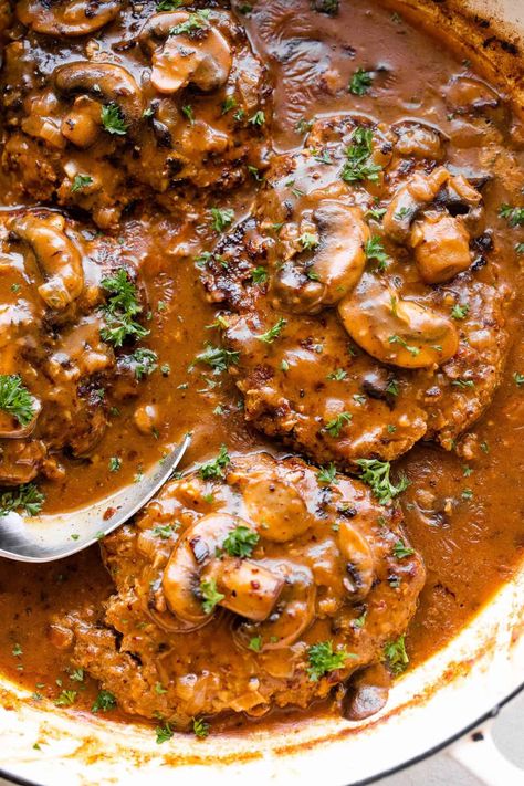 Tender Meatloaf, Steak Gravy Recipe, Salisbury Steak With Mushroom Gravy, Meatloaf With Gravy, Steak With Mushroom Gravy, Homemade Brown Gravy, Homemade Salisbury Steak, Easy Salisbury Steak, Salisbury Steak Recipe