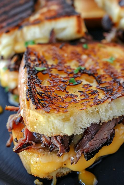 Garlic Toast, Grill Cheese Sandwich Recipes, Classic Grilled Cheese, Cheese Sandwich Recipes, Bbq Brisket, Grilled Cheese Recipes, Gooey Cheese, Burgers Sandwiches, Dairy Free Dessert