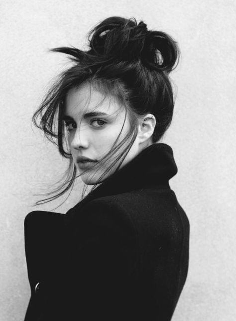 Margaret Qualley, 얼굴 그리기, Self Portrait Photography, Black And White Photograph, Face Photography, Foto Poses, Ansel Adams, Face Expressions, Black And White Portraits