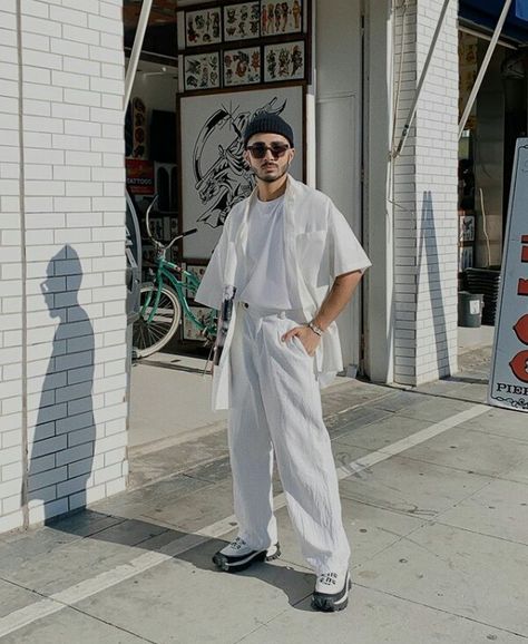 Baggy White Outfit, Guys All White Outfit, All White Hip Hop Outfit, All White Masc Outfit, White Christmas Outfit Ideas Men, White Painters Pants Outfit Men, All White Baggy Outfit, White Painter Pants Outfit, White Baggy Outfit