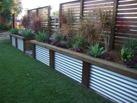 Fence Planters, Privacy Landscaping, Backyard Plants, Backyard Privacy, Edging Ideas, Landscape Edging, Raised Planter, Backyard Fences, Garden Edging