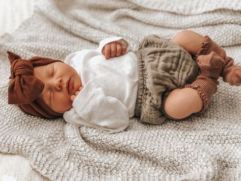 Classy Newborn Outfits, April Newborn Outfits, Spring Newborn Outfits, Newborn Wedding Outfit, Cute Newborn Baby Girl Outfits, Winter Newborn Outfits, Newborn Girl Aesthetic, Summer Newborn Outfits, Newborn Baby Girl Outfits Summer