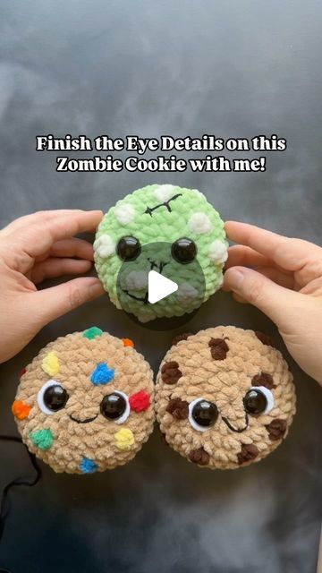 Plushie Crochet Patterns by Anna on Instagram: "This is probably the questions I’m asked the most: How do you do the eye details?  Here’s a one minute tutorial for adding a super simple detail that adds the cutest extra flair to your plushies! Today, I’m finishing up the adorably sweet Zombie Cookie!   Note: If you’re worried about it coming undone or loose, add a bit of glue under the white yarn. I add this detail to most of my plushies and the tension holds it in place without glue. But definitely make the decision on glue or no glue based on your own experiences and needs 😁  Want to make a Zombie Cookie? Pick up a copy of my Mini Chocolate Chip Cookie and use some Green Yarn as your cookie base and make some stitches with black thread! 🧟 The Link in my Bio with take you to my shops! Zombie Crochet, Zombie Cookies, Mini Chocolate Chip Cookies, Plushie Crochet, Cookie Base, Green Yarn, Eye Details, Cute Eyes, Black Thread