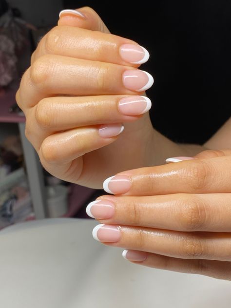 Acrylic Overlay Nails Design Almond, Acrylic Overlay Nails Short Almond, French Manicure Overlay, Short French Tip Overlay, Overlays Nails Designs, French Overlay Nails, French Acrylic Overlay, Short Oval White French Tip Nails, Almond Acrylic Overlay