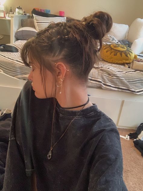 Undercut On Women With Long Hair, Women Alternative Haircut, Women Undercut Long Hair, Hairstyles For Undercut, Women’s Undercut, Undercut Bangs, Witch Hair Styles, Sidecut Long Hair, Long Hair Undercut Women