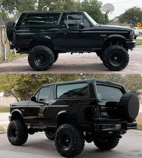 Ford Freaks - Blacked Out Bronco 💨 Blacked Out Bronco, Ford Crew Cab, Big Ford Trucks, Chevy Traverse, Classic Ford Broncos, Black Truck, Old Ford Trucks, Jacked Up Trucks, Custom Muscle Cars