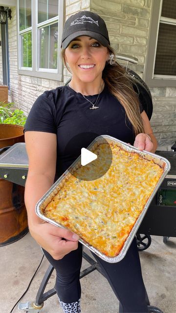 Food To Put On The Grill, Cook On The Grill Ideas, Dips On Grill, Cheesy Smoked Corn Dip, Grill Dip Recipes, Corn Dip On The Grill, Hand Appetizers Finger Foods, Grilled Dip Recipes, Smoked Elote Dip