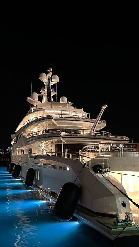 luxury life Private Yacht Aesthetic, Fancy Life Aesthetic, Private Yacht Luxury, Luxury Yacht Aesthetic, Old Money Yacht, Luxury Life Billionaire, Yacht Dinner, Yacht Private, Verano Aesthetic