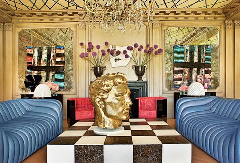 Discover the Ideas and Inspiration Behind Kelly Wearstler’s Remarkable Interiors - Galerie Kelly Wreastler, Kelly Wearstler Interiors, Colour Blocking, Kelly Wearstler, Top Interior Designers, Eclectic Interior, A Living Room, Luxury Home Decor, Best Interior