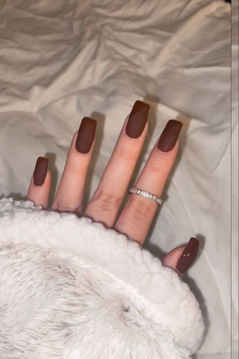 Brown Hoco Nails, Dark Brown Matte Nails, Brown Hands Nails, Matte Brown Acrylic Nails, Dark Beige Nails, Dark Brown Fall Nails, Beige And Brown Nails, Dark Brown Nails Acrylic, Brown Nails Acrylic Short