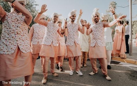 Indian groomsmen at baraat procession. Groomsmen Kurta Pajamas, Groomsmen Indian Outfits, Family Theme Dress For Indian Wedding, Indian Wedding Groomsmen, Groomsmen Kurta, Groomsmen Indian, Indian Groomsmen Outfits, Indian Groomsmen, Baraat Procession