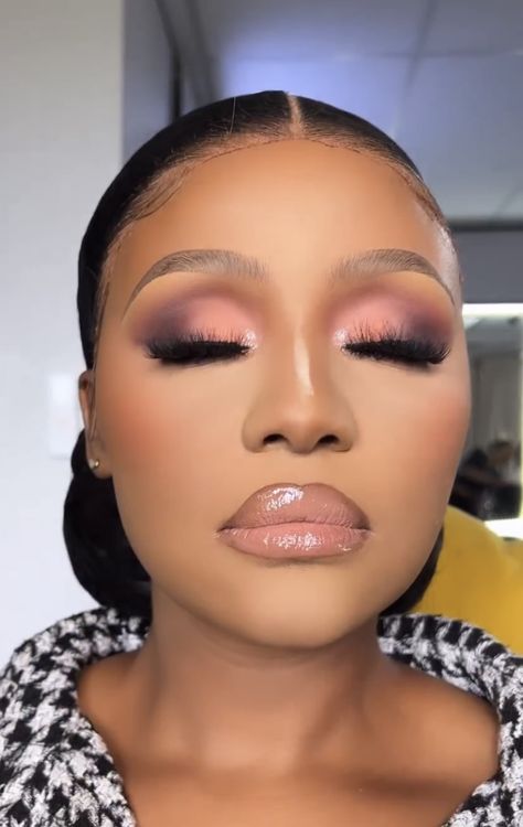 Graduation Makeup Ideas Soft Glam, Pink Glam Makeup Black Women, Light Pink Makeup Looks Black Women, Pink Soft Glam Makeup Black Women, Soft Pink Makeup Looks Black Women, Makeup Looks Pink Eyeshadow, Soft Glam Eyeshadow Looks, Light Pink Eyeshadow Looks, Light Eyeshadow Looks