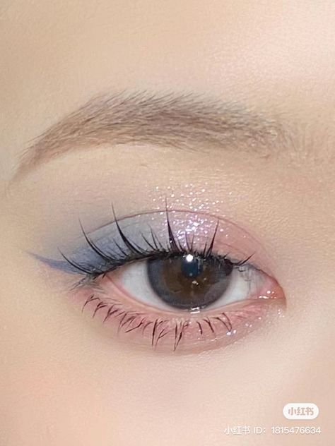 Mermaid Make Up Aesthetic, Blue Aesthetic Eye Makeup, Sky Blue Concert Outfit, Eye Make Up For Blue Dress, Blue Pink Makeup Look, Cute Blue Makeup Looks Simple, Blue Chinese Makeup, Pink Blue Makeup Looks, Dusty Blue Makeup Look Wedding