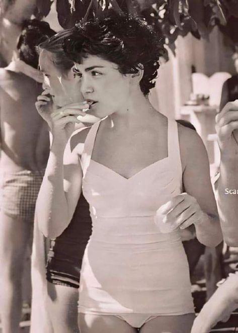 Annette Funicello Annette Funicello, Vintage Swimwear, Vintage Hollywood, Rare Photos, Classic Movies, Girl Next Door, Bathing Suits, Hollywood, Actresses