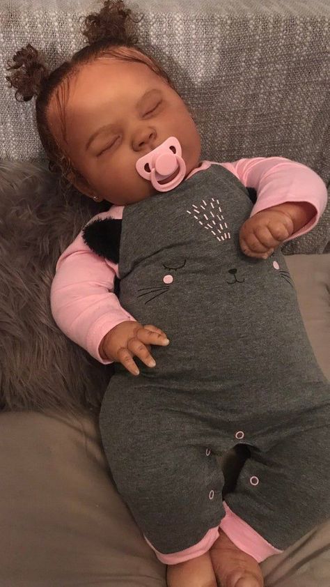 Reborn Babies Black, Custom Reborn Dolls, Real Looking Baby Dolls, African American Baby Dolls, Reborn Baby Boy Dolls, Making Wigs, Reborn Toddler Girl, American Baby Doll, Dollhouse Family