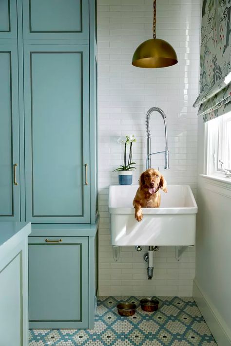 Small Utility Sink, Laundry Room Sink Ideas, Laundry Storage Cabinet, Laundry Room Utility Sink, Utility Room Sinks, Utility Space, Pantry Laundry, Dog Washing Station, Sink Ideas