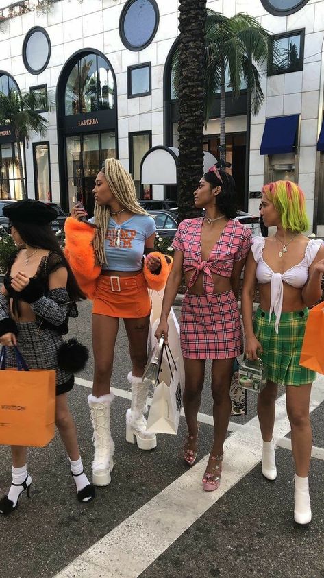 2000 Trends, 2000 Outfit, 2000 Outfits, Diy Group Halloween Costumes, Outfits 2000s, 2000 Fashion, Looks Party, 90s Fashion Outfits, Group Halloween Costumes