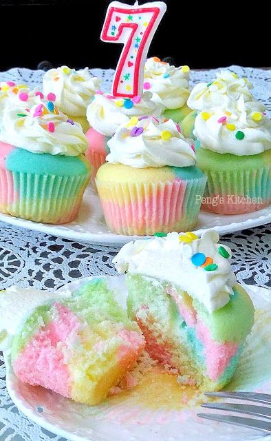 Peng's Kitchen: Marble Rainbow Cupcakes Unicorn Cupcakes Easy, 7th Birthday Cake Girl, Girls 7th Birthday Party Ideas, Rainbow Cupcakes Ideas, Birthday Cupcakes For Kids, 7th Birthday Girl Ideas, Girls 7th Birthday, Kids Cupcakes, Cupcakes For Kids