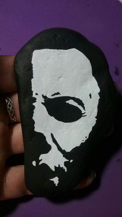 Creepy Rock Painting, Horror Rock Painting, Uncomfortable Art, Outlet Covers Painting, Halloween Magnets, Kindness Rocks Project, Scary Eyes, Skeleton Face, Fairy Tattoo Designs