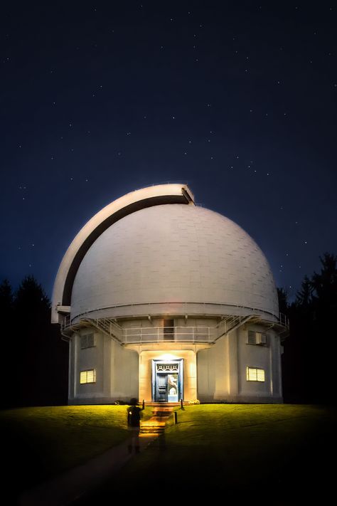 David Dunlap Observatory Richmond Hill Ontario Space Observatory, Space Solar System, Astronomical Observatory, Richmond Hill, History Of Science, University Of Toronto, The David, Telescopes, Girl Guides