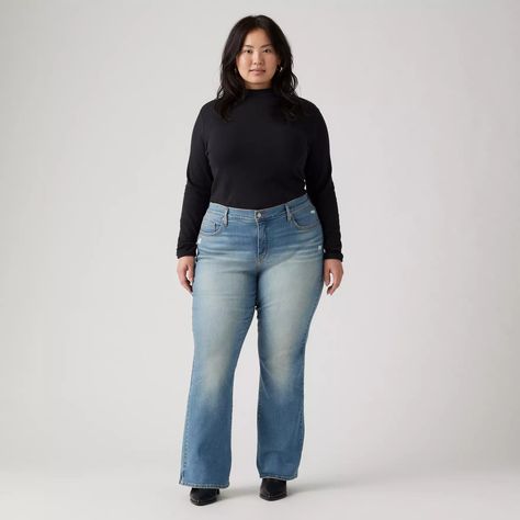 It's all in the name. Our supportive, soft 315 Shaping Bootcut jeans were made with super soft, stretch denim that lengthens your legs, hugs your curves and celebrates your features. Plus, they were designed with a built-in tummy panel that flatters, smooths and supports.Super-comfortable jeans with a flattering bootcut legMade to flatter your figure and celebrate your formDesigned with a built-in tummy panel that flatters, smooths and supportsAuthentic denim character enhanced with supersoft stretch. For jeans that'll leave you starry-eyed. That's Levi's® Stellar Stretch. Thanks to excellent built-in recovery, they champion your curves and move with you—without sagging or bagging—everywhere and every wear. Ribcage Jeans, Starry Eyed, Jeans Plus Size, Comfortable Jeans, Relaxed Jeans, Chino Jeans, Loose Jeans, Tapered Jeans, Short Shirts