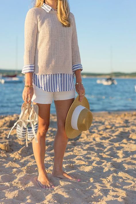 Lake Michigan stripes nautical outfit Estilo Gossip Girl, Nantucket Style, Coastal Casual, Nautical Outfits, Preppy Summer Outfits, Lingerie Plus Size, Beautiful Farmhouse, J Crew Style, Estilo Preppy