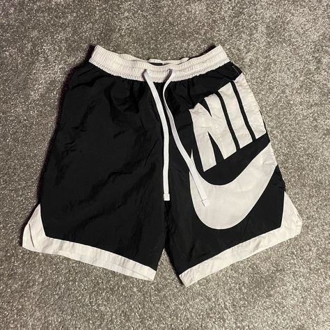 NIKE Dri-Fit Throwback Futura Basketball Shorts CV1829-010 Men's Size M Nike Clothes, Clothes Men, Shorts Nike, Basketball Shorts, Nike Shorts, Nike Outfits, Nike Dri Fit, Dri Fit, Jordan