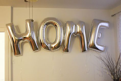 Best #balloons to make a statement at your next party || @Partyology #party #decor #ideas #tips Party Decor Ideas, Party Tips, Welcome To Our Home, Home Owner, Party Apps, Housewarming Party, Mom Blog, Best Fashion, First Home