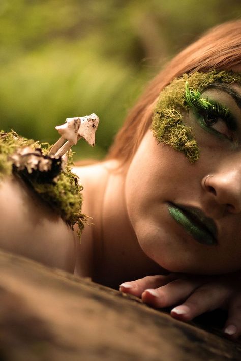 Nature Makeup Art, Mushroom Prosthetic Makeup, Woodland Creatures Makeup, Nature Inspired Makeup Looks, Moss Fairy Makeup, Decaying Makeup, Fantasy Sfx Makeup, Mother Nature Makeup Ideas, Forest Queen Costume