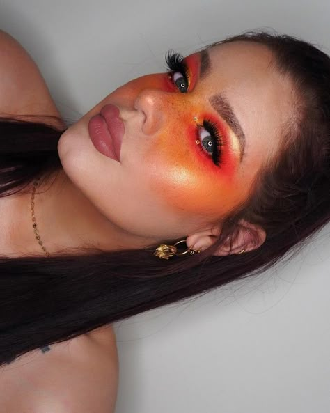 Avatar Makeup, Fire Costume, Fire Makeup, Theatre Makeup, Halloween Makeup Inspiration, Dramatic Makeup, Emo Makeup, Makeup Clothes, Creative Eye Makeup