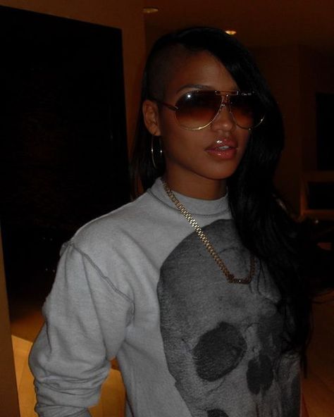 Nostalgia Bops on Instagram: "#Cassie In #2009 🤍🫧" Half Shaved Head, Super Curly Hair, Bald Look, Cassie Ventura, Famous Hairstyles, Haircut Images, Shave Her Head, Half Shaved, Skull Tee