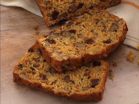 Harvest Bread Carrot Loaf, Molasses Bread, Harvest Bread, Fruit Bread, Cake Photo, Nut Bread, Easter Weekend, Delicious Bread, Mixed Fruit