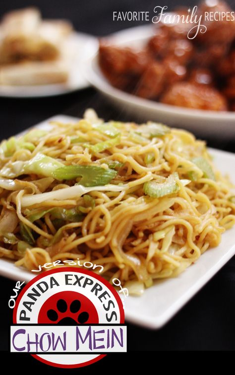 Panda Express Chow Mein - I LOVE this recipe! It tastes JUST like the real thing! from FavFamilyRecipes.com Yaki Soba, Yummy Noodles, Resep Pasta, Chow Mein Recipe, Ginger Black, Chilli Recipes, Panda Express, Soba Noodles, Fettuccine Alfredo