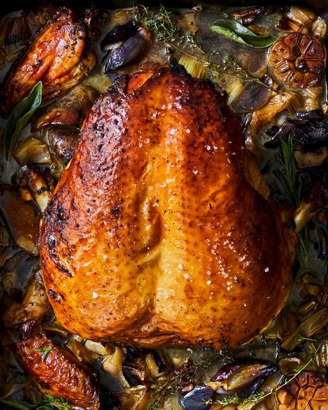 Turkey Crown Recipe, Cooked Red Cabbage, Brine Turkey, Christmas Recipe Book, Turkey Crown, Dry Brine Turkey, Christmas Turkey Recipes, Brined Turkey, Dry Brine