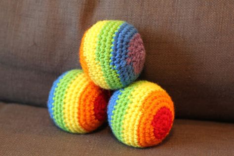 crochet juggling balls free pattern Crochet Balls Pattern, Crochet Hacky Sack Pattern Free, Juggling Balls Diy, Diy Juggling Balls, Crochet Sphere Pattern, Crochet 8 Ball, Juggling Balls Pattern, Small Crochet Ball Free Pattern, Crochet A Ball