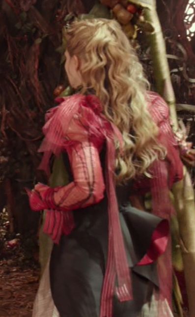 Alice Through the Looking Glass Alice Through The Looking Glass Costume, China Through The Looking Glass Fashion, Alice Through The Looking Glass Aesthetic, Alice Through The Looking Glass Movie, Alice Through The Looking Glass Art, Alice In Wonderland Through The Looking Glass Movie, Drama Clothes, Alice In Wonderland Outfit, Colleen Atwood