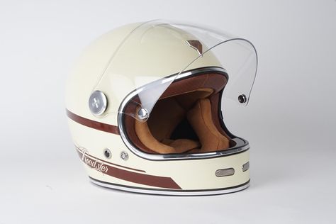 Motorcycle Helmets Art, Racer Helmet, Motorcycle Ideas, Props Design, Helmet Designs, Nice Designs, Helmet Paint, Retro Motorcycle, Moto Bike