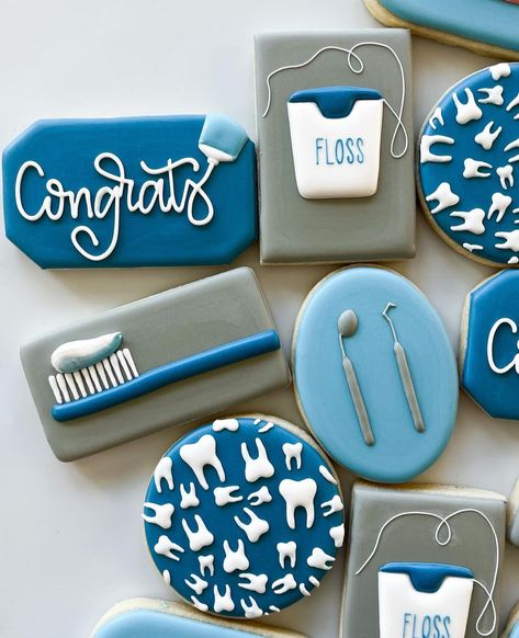 Lab Cookies Decorated, Dentist Retirement Party Ideas, Pharmacy Royal Icing Cookies, Dental Cookies Decorated, Dental Hygiene Cookies, Tooth Cookies Decorated, Dental Themed Cookies, Dr Cookies, Tooth Shaped Cookies