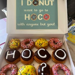 donut homecoming promposal ideas to ask a girl, easy promposal Donut Hoco Proposals Ideas, Donut Hoco Proposal, Ice Cream Promposal, Crumble Cookie Hoco Proposal, Hunting Promposal, Hoco Proposal Poster, Prom Invites, School Dance Ideas, Promposal Ideas