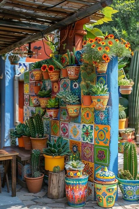 Mexican Garden Ideas Mexico, Mexican Tiles Bathroom, Mexican Patio Ideas Hacienda Style, Backyard Tile Ideas, Mexican Outdoor Decor Patio, Mexican Garden Hacienda Style, Colorful Backyard Ideas, Mexican House Decor, Italian House Decor