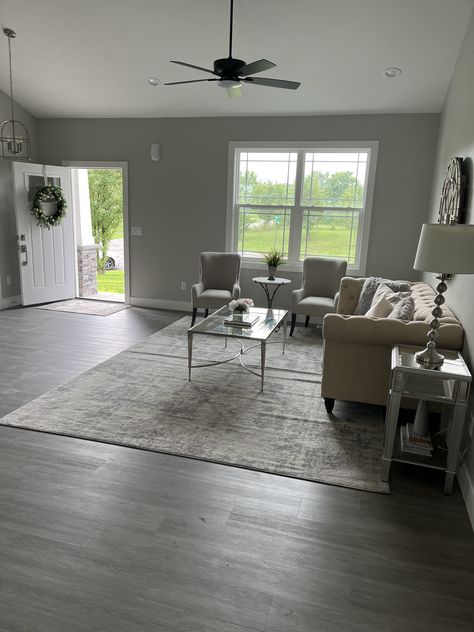 Open Space Living Room, Grey Vinyl Flooring, Grey Wood Floors, Living Room Door, Small Living Room Decor, Room Doors, Small Living Room, Kitchen Space, Open Space