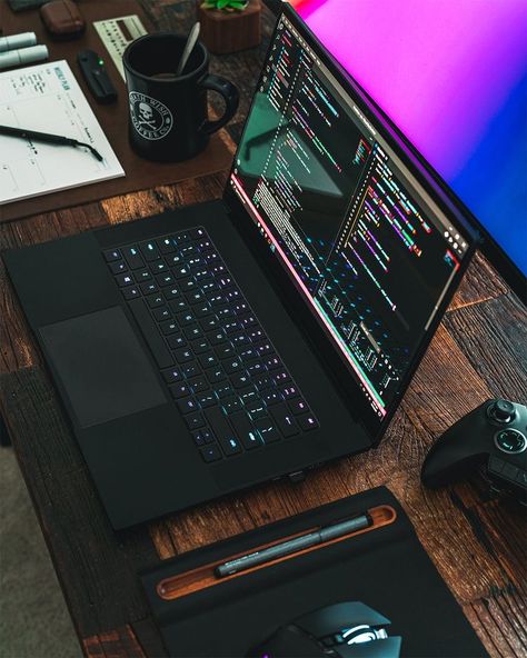 Ultrawide Setup, Computer Desk Setup, Tech Aesthetic, Home Studio Setup, Desktop Setup, Computer Coding, Game Developer, Gaming Room Setup, Computer Setup